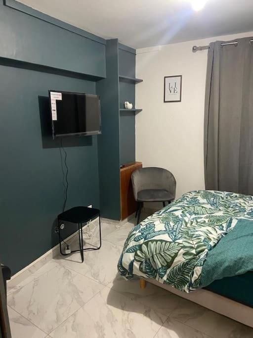 Apartamento Charmant Studio Dans Maison Sarcelles Exterior foto